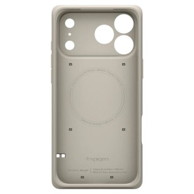 5. Etui Spigen Classic LS MagSafe na iPhone 17 Pro - beżowe