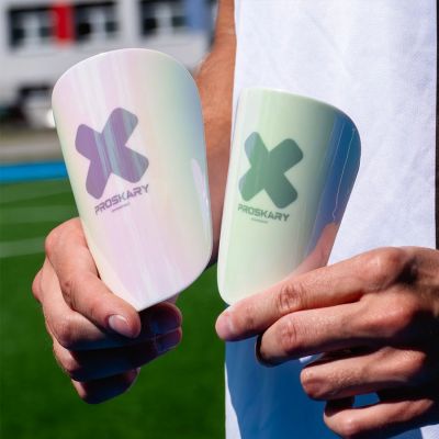 4. Nagolenniki piłkarskie Proskary Diamond 13x9