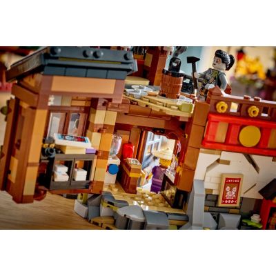18. LEGO 71861 Ninjago - Stare miasto - 15-lecie