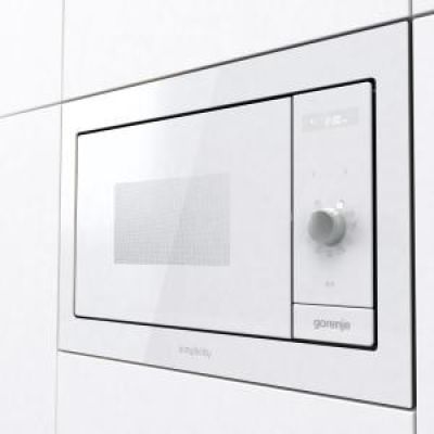 4. Kuchenka mikrofalowa GORENJE BM235G1SYW