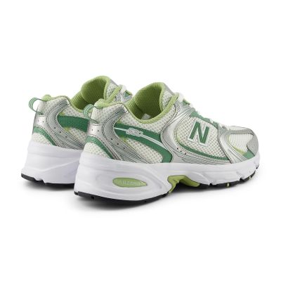 14. Buty New Balance MR530ADB