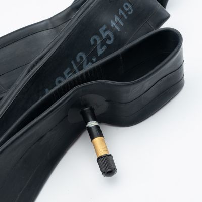 3. Dętka rowerowa Radvik Bike Tube 27,5" x 1,95/2,25 AV48 92800597744