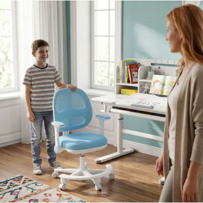 10. Fotel obrotowy Junior 3.6 Blue