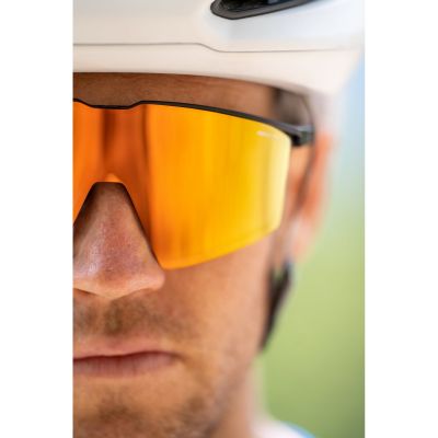 2. Okulary Julbo Edge - czarny / opalowy| Reactiv Performance 1-3 Laf