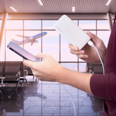 13. Wozinsky powerbank Li-Po 10000mAh 2 x USB biały (WPBWE1)