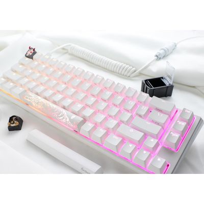 10. Ducky One 3 Classic Pure White SF klawiatura Gaming USB Niemiecki Biały