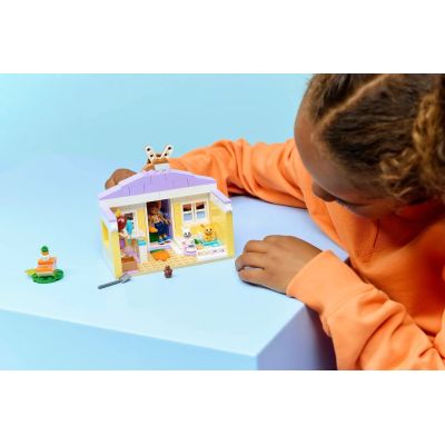 9. LEGO Friends 42679 Hotel dla królików w Heartlake City