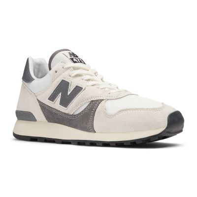 8. Buty New Balance M M475VTA