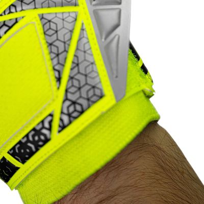 14. Rękawice bramkarskie Reusch Attrakt Freegel Silver Jr 5572235 2025