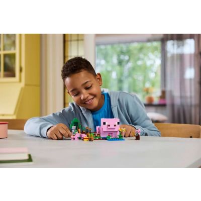 8. LEGO MINECRAFT 21268 Dom prosiaczka