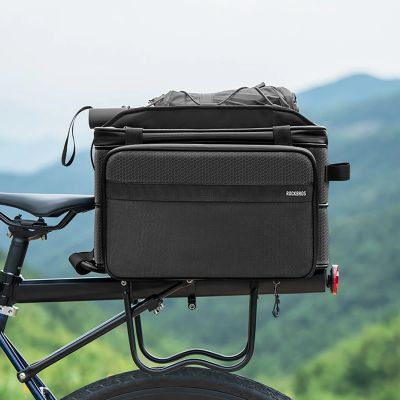 6. Torba rowerowa Rockbros A30 ROAD TO SKY składana na bagażnik 15-30 l - czarna
