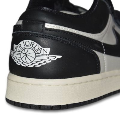 5. Buty Sportowe Air Jordan 1 Low SE Czarne - FB9893-101