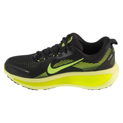 2. Nike Vomero 18 HM6804-008 Czarne 39