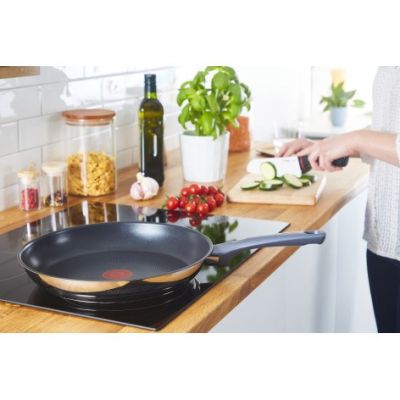 4. Patelnia TEFAL Daily Cook 28 cm G73006