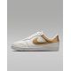 Buty damskie  NIKE WMNS AIR JORDAN SKYLINE LOW LE (IQ6586-100)