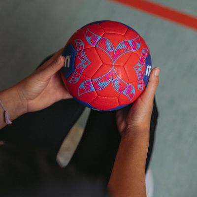 10. H2A5000-W5Z Piłka do ręcznej Molten 5000 IHF PRO Women World Championship 2025