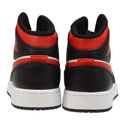 5. Buty do koszykówki Air Jordan 1 Mid GS Fire Red- 554725-079