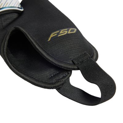 3. Ochraniacze piłkarskie adidas F50 Match szaro-czarne KV9013