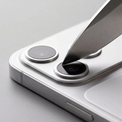 6. Szkło hartowane na aparat Tech-Protect Camfull Fit+ na iPhone 18 Pro Max - srebrne