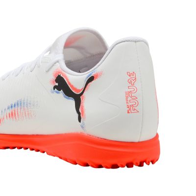 3. Buty piłkarskie Puma Future 8 Play TT 108605 01