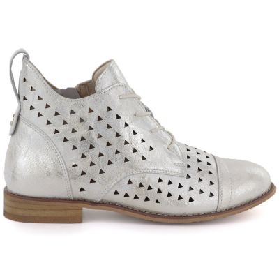 3. Workery platformy z ozdobą Potocki W WOL106B białe