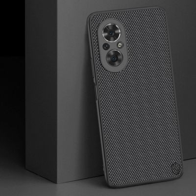 11. Nillkin Textured Case wytrzymałe wzmocnione etui z żelową ramką i nylonem na tyle Honor 50 SE czarny