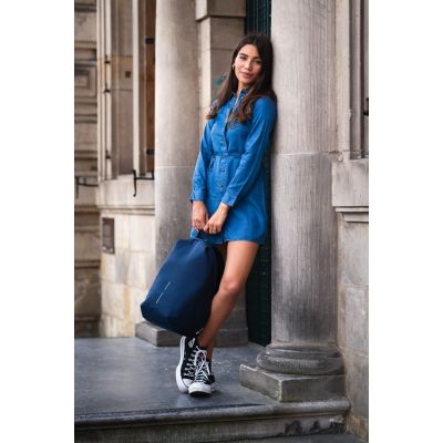 18. XD DESIGN PLECAK ANTYKRADZIEŻOWY BOBBY SOFT GRANATOWY P/N: P705.795