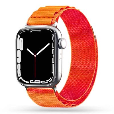 7. Pasek Tech-Protect Nylon Pro na Apple Watch 4 / 5 / 6 / 7 / 8 / 9 / SE / Ultra 1 / 2 (42/44/45/49 mm) - pomarańczowy