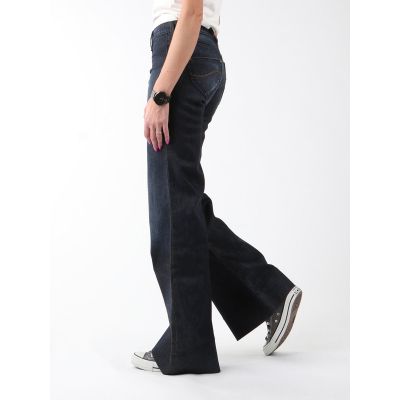 3. Spodnie jeansowe Lee Ava W L327RCND