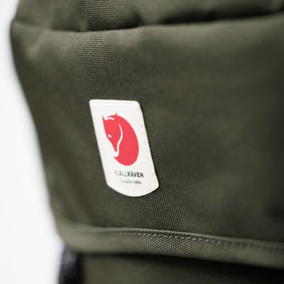 10. plecak na laptopa Fjallraven Skule Top 26 - deep forest