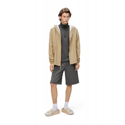 9. Kurtka, płaszcz przeciwdeszczowy Rains  unisex Fishtail Jacket W3 18010 24 SAND