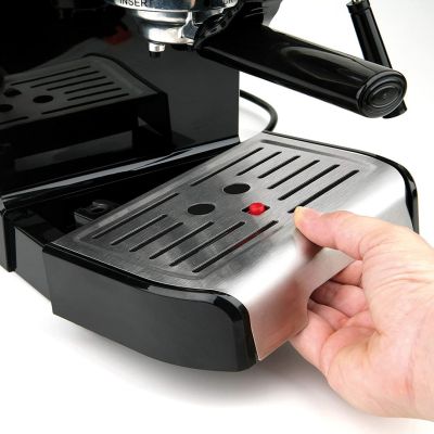 5. Ekspres ciśnieniowy kolbowy Black+Decker BXCO1200E (1200W)