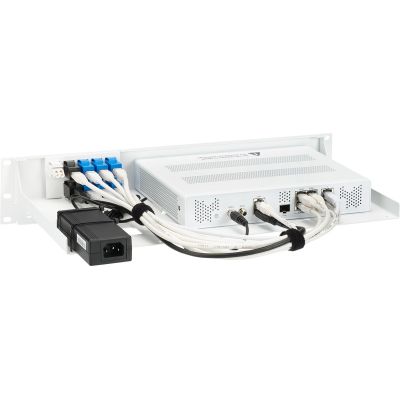 3. Rackmount.IT zestaw do Sophos XGS 108