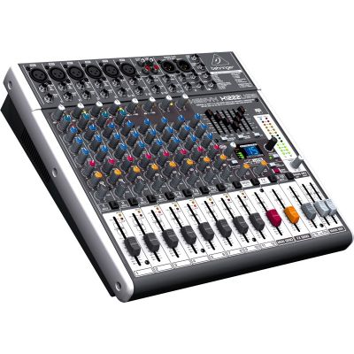 5. Behringer X1222USB - Mikser audio