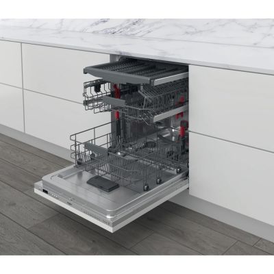 2. Zmywarka do zabudowy WHIRLPOOL WIC 3C33 PFE