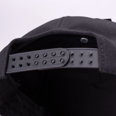 7. Czapka z daszkiem Pronto W