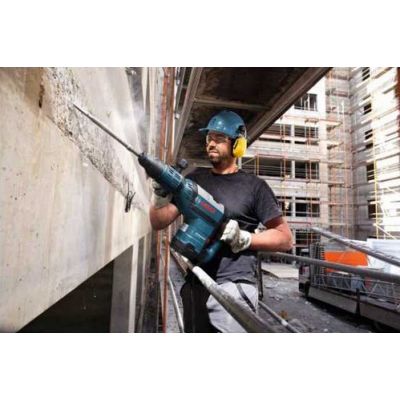 4. Bosch GSH 7 VC Czarny, Niebieski 1500 W