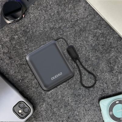 5. Powerbank ultrakompaktowy Dudao K22+ 10000mAh 22.5W USB-C z zawieszką / kablem - szary