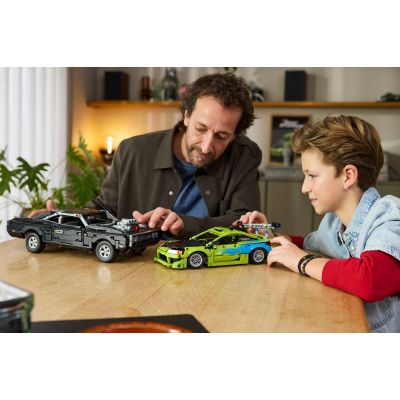 8. LEGO Technic 42229 - Samochód Fast and Furious Mitsubishi Eclipse