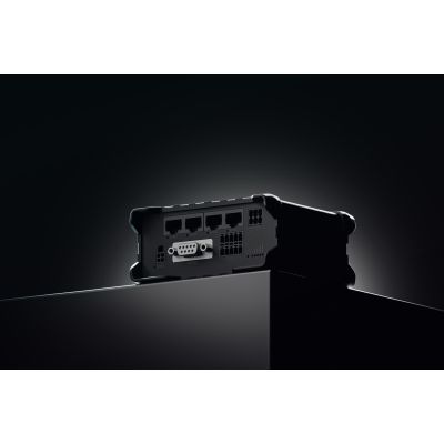 7. Teltonika RUT956 Router sieci komórkowej
