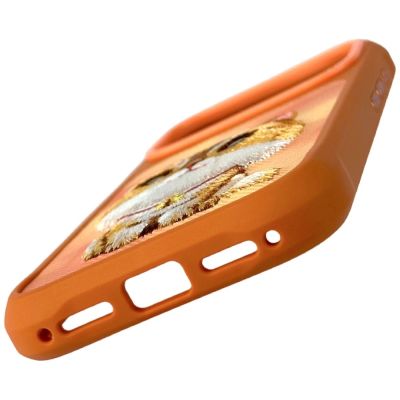 2. Etui Nimmy Big Eyed Pet 2.0 Cat na iPhone 17 Pro - pomarańczowe
