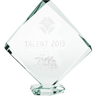 9. Trofeum szklane grawerowane 3D z etui