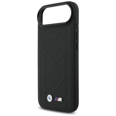 6. Etui BMW M Quilted Logo MagSafe na iPhone 17 Air - czarne