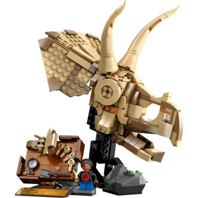 3. LEGO JURASSIC WORLD 76969 Szkielety dinozaurów: czaszka triceratopsa