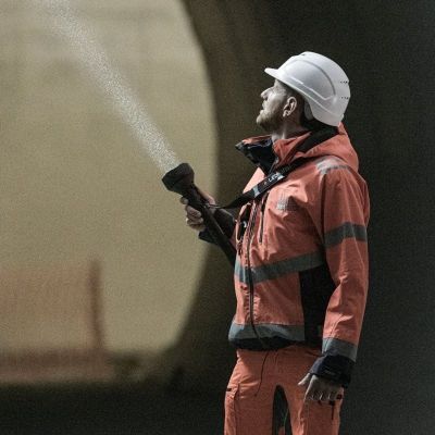 7. Latarka Ledlenser P21R