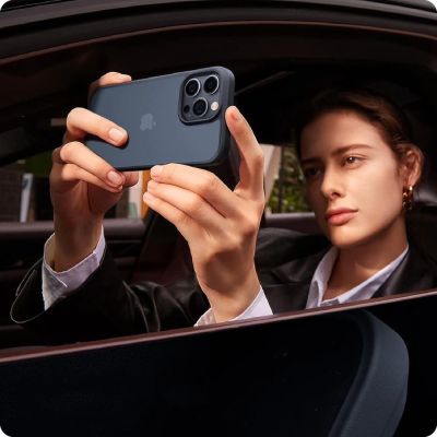 4. Etui Tech-Protect MagMat na Google Pixel 10 / 10 Pro - czarny mat