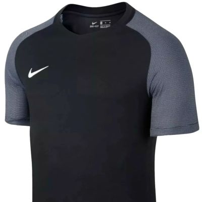 3. Nike Dry Revolution IV Jersey Jr Tee 833018-010 Czarne S