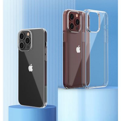 9. Etui iPhone 15 Pro Max z serii Ultra Clear w kolorze przezroczystym