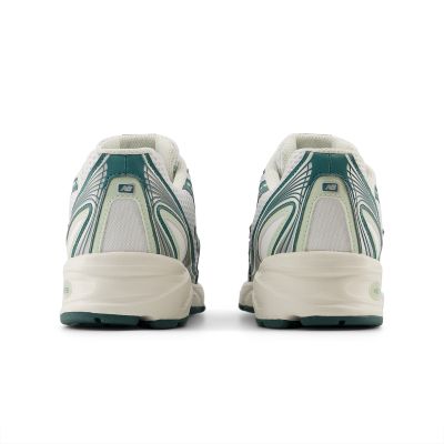 5. Buty New Balance U740GR2