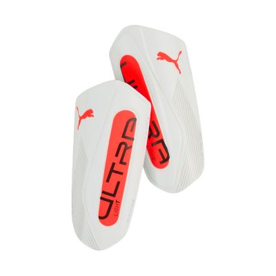 2. Ochraniacze piłkarskie Puma Ultra Light Strap 30992 01